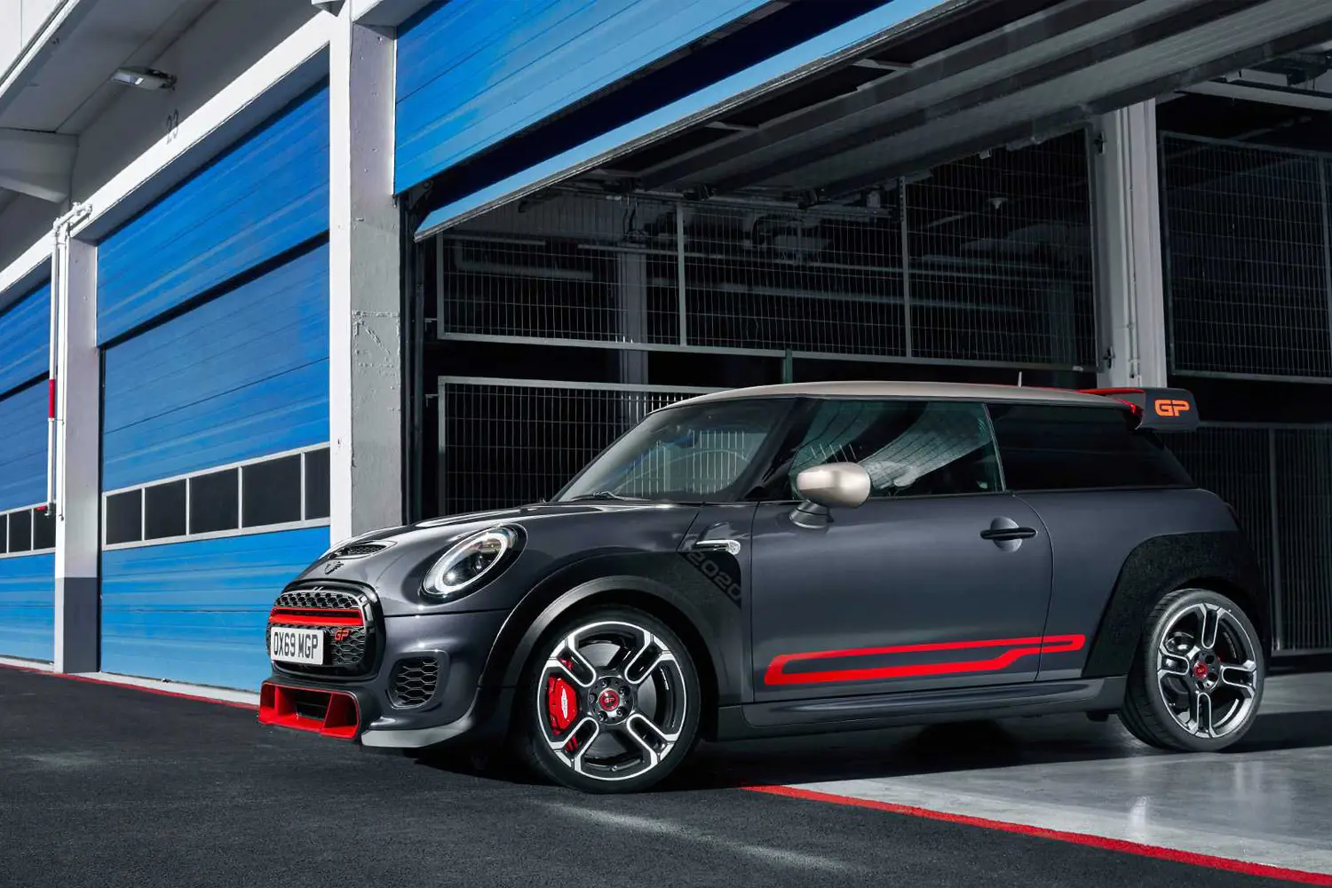 Самый быстрый John Cooper Works. — Телеканал «Авто плюс»